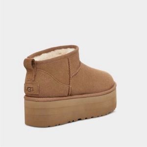 Ugg Classic Ultra Mini Platform in Chestnut